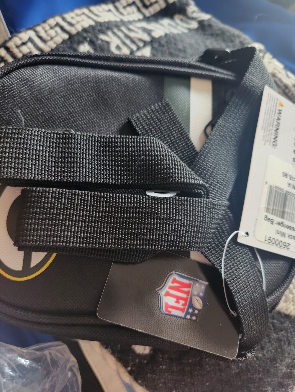 NWT Green Bay Packers Black Mini Messenger Bag - Picture 8 of 8